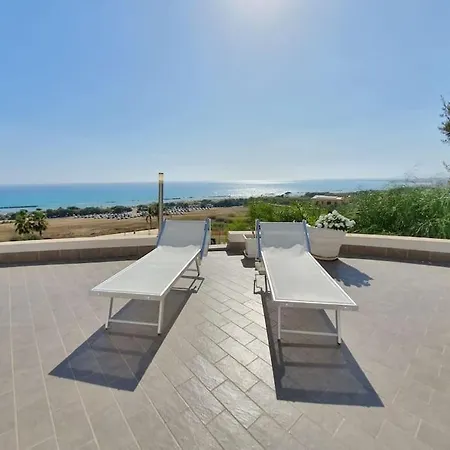 Holiday home Zina, Terrazza Sul Mediterraneo.